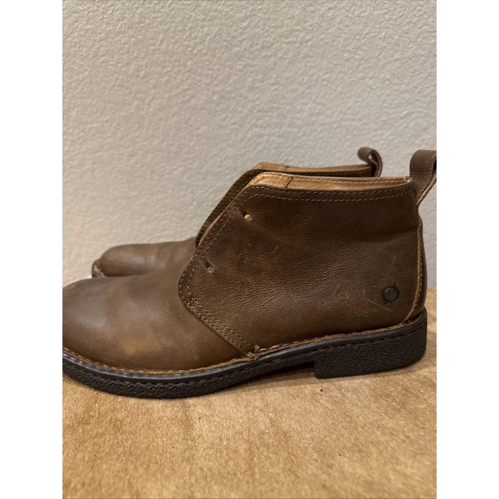 BORN Men's Size‎ 10.5 Brown Soft Leather Lace Up Round Toe Ankle Chukka Boots
